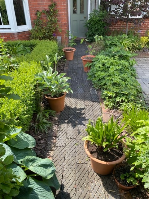 garden path