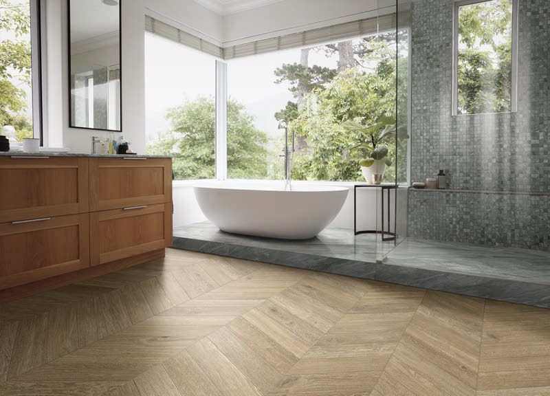 Wood effect porcelain tiles